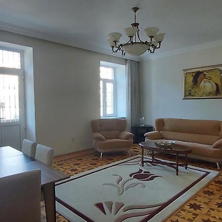 Azneft Royal Suite Apartment Sea View Baku Exterior photo
