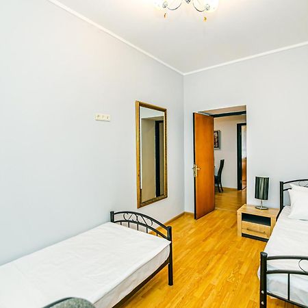Azneft Royal Suite Apartment Sea View Baku Exterior photo
