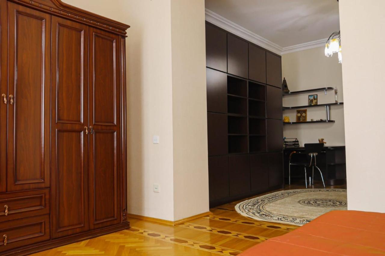 Azneft Royal Suite Apartment Sea View Baku Exterior photo
