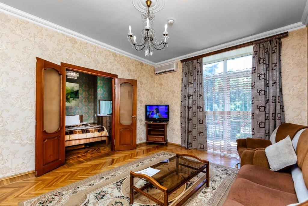 Azneft Royal Suite Apartment Sea View Baku Exterior photo