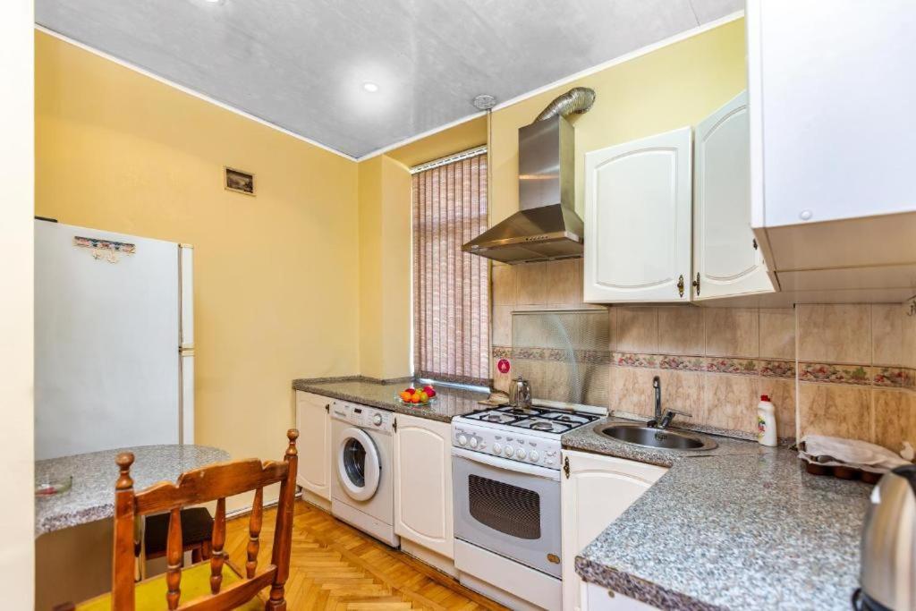 Azneft Royal Suite Apartment Sea View Baku Exterior photo