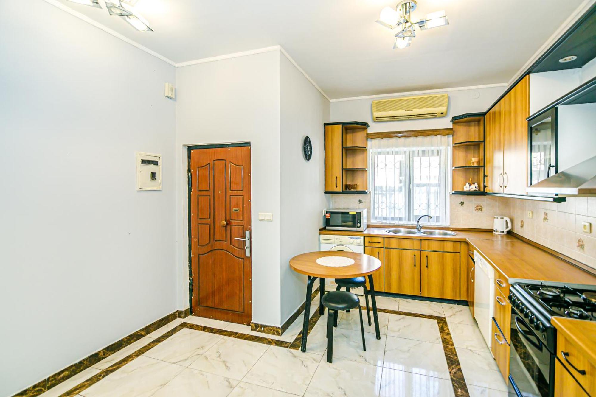 Azneft Royal Suite Apartment Sea View Baku Exterior photo